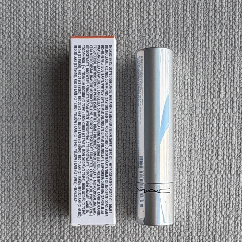 MAC Cosmetics Glow Play Lip Balm - 461 oops!